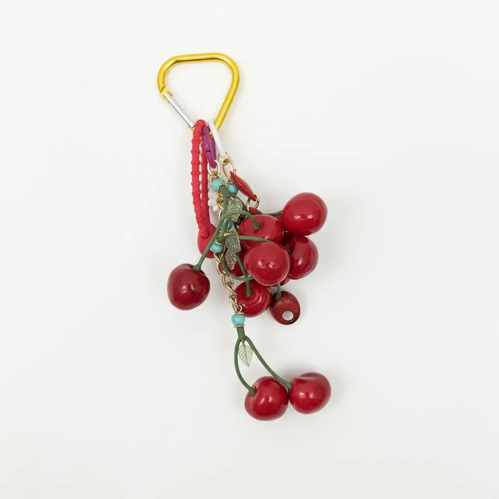 Ciondolo Charm Borsa Ciliegie Rosse con Moschettone Oro - Portachiavi Decorativo Estivo