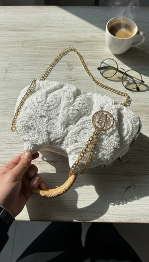 La Perla - Borsa firmata Gyoiamea ricamata macramè elegante manici in legno