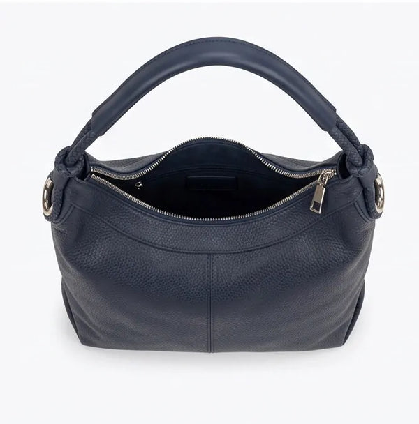 Borsa hobo donna monomanico con anelli e tracolla blu scuro - vista della chiusura superiore