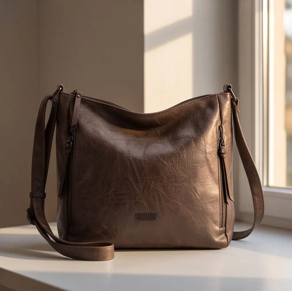Borsa Nazareno Gabrielli con zip laterali e tracolla - Caffè vicino alla finestra