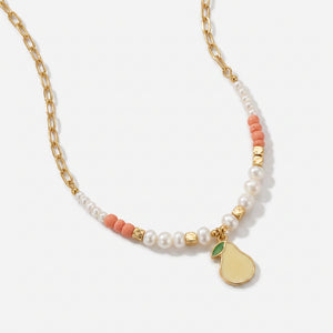Pera Chic - Collana Asimmetrica Oro con Ciondolo Pera Gialla, Perle e Rosa Pesca