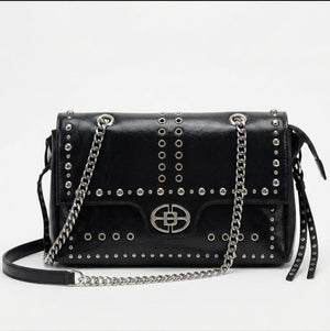 L'Ammucciata -Borsa borsetta pattina borchie sportiva Tracolla in simil pelle venata catena borchiata sportiva
