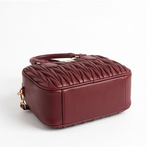 Borsa a bauletto PERSONALIZZATA con lettera in ottone tracolla casual simil pelle trapuntata arricciata bauletto baguette