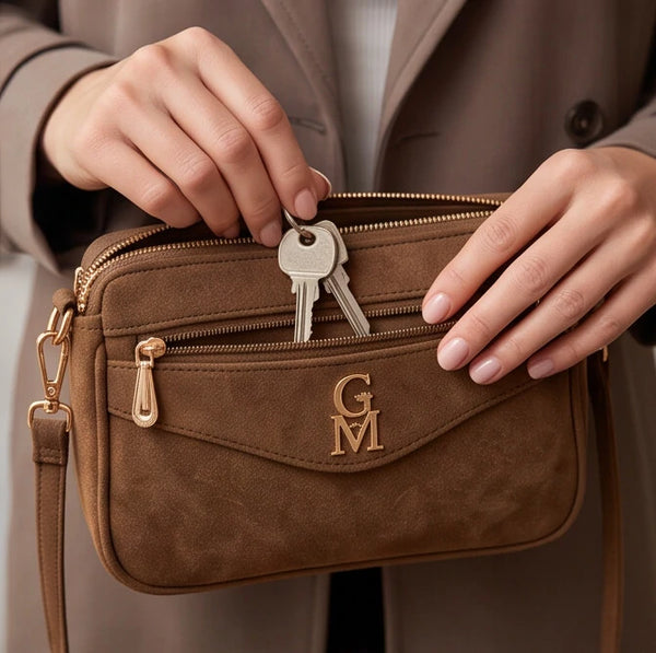 La Gaia - Borsa borsetta donna a tracolla firmata gyoiamea nuova 4 tasche zip effetto scamosciato camoscio simil pelle