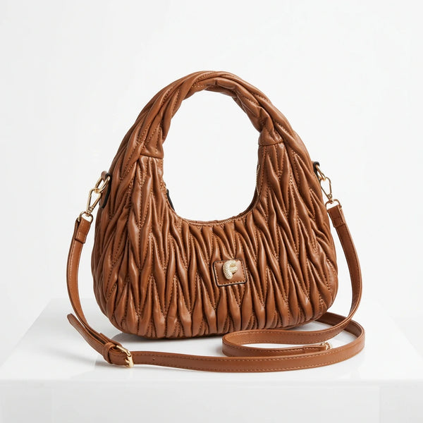 Borsa a bauletto PERSONALIZZATA con lettera in ottone tracolla casual simil pelle trapuntata arricciata bauletto mezzaluna