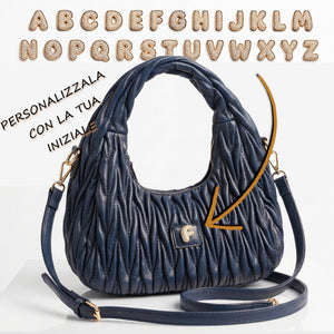 Borsa a bauletto PERSONALIZZATA con lettera in ottone tracolla casual simil pelle trapuntata arricciata bauletto mezzaluna
