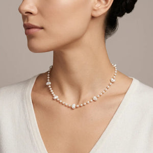 Le Nuvola innamorata - Collana Girocollo di Perle Barocche a forma di cuore e Sferiche con Catenina color Oro da Donna