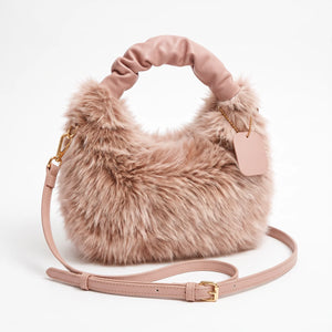 Mini bag in ecopelliccia 903, rosa cipria, vista su sfondo bianco