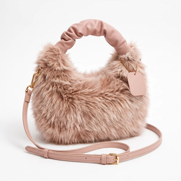 Mini bag in ecopelliccia 903, rosa cipria, vista su sfondo bianco