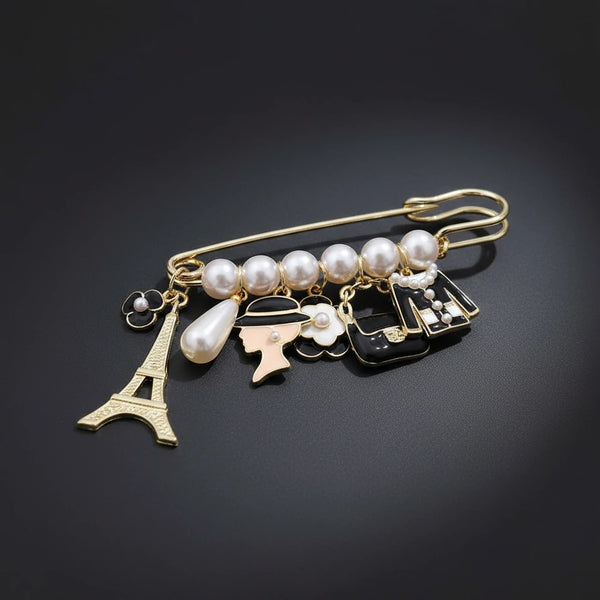 Spilla da Donna Elegante con Perle e Charms Parigi — Spilla Fashion Dorata