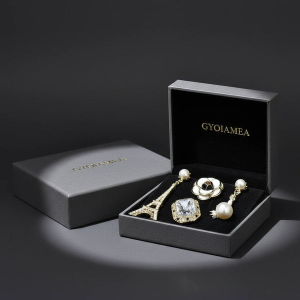 Set Spilla Donna Vintage Chic con Perle, Cristallo e Charms Torre Eiffel — Spille Dorate Fashion