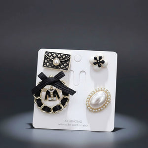 Set Spille Donna Vintage Chic con Perle, Fiocco e Charms Borsa — Spille Dorate Eleganti