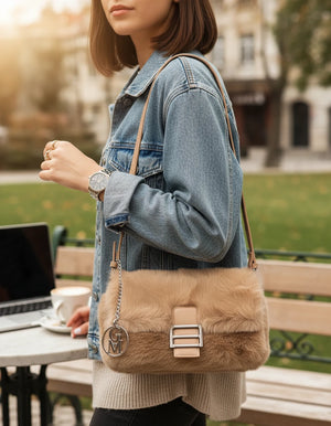 La Pola- Borsa firmata Gyoiamea in eco pelliccia morbida teddy pelo borsetta tracolla