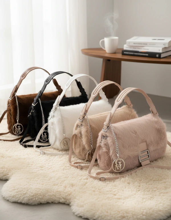 La Pola- Borsa firmata Gyoiamea in eco pelliccia morbida teddy pelo borsetta tracolla