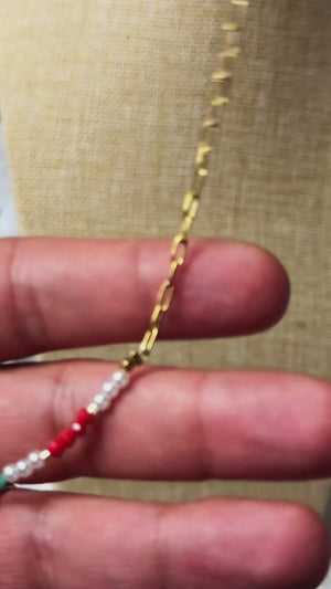 Dammi una fetta - Collana Catena acciaio colore Oro e Perline con Ciondolo banane casco Smaltata