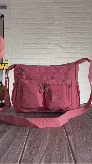 La ActiveZip borsa firmata gyoiamea in nylon tecnico impermeabile