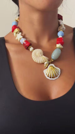 Portofino - Collana Vistosa Mare con Ciondolo Maxi Conchiglia Oro e Pietre Grandi