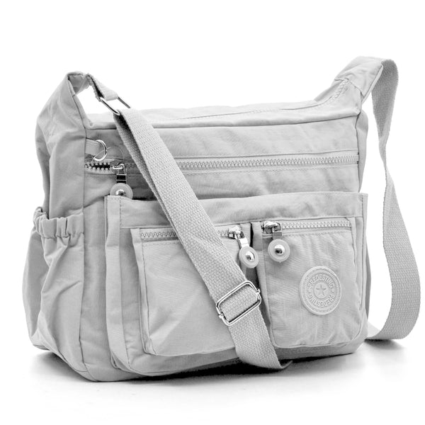 La ActiveZip borsa firmata gyoiamea in nylon tecnico impermeabile