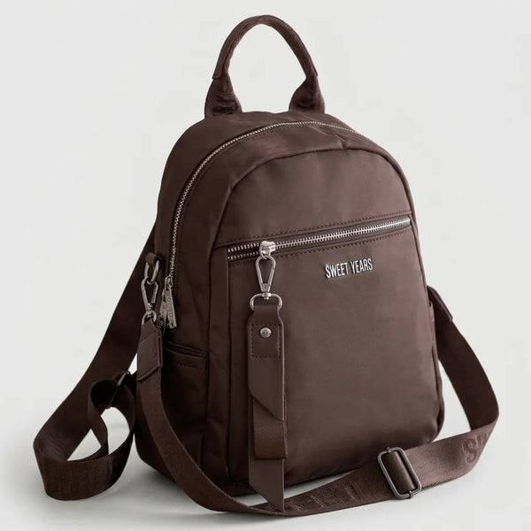 Zaino donna con tracolla WSY2924, colore marrone caffè, su sfondo bianco
