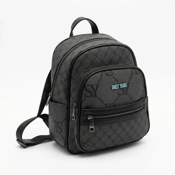Zainetto donna fantasia logata WSY98028, colore nero, su sfondo bianco