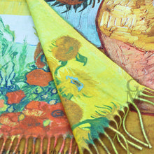 Carica l&#39;immagine nel visualizzatore di Gallery, Sciarpa stola scialle unisex dipinto Klimt Van Gogh frida kahlo rené magritte