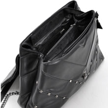 Carica l&#39;immagine nel visualizzatore di Gallery, Borsa GYOIA borsetta pelle donna tracolla a catena trapuntata borchiata borchie