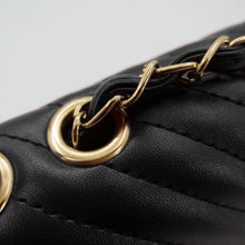 Carica l&#39;immagine nel visualizzatore di Gallery, Borsa ORO borsetta elegante donna tracolla catena trapuntata rigida comoda moda
