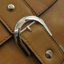 Carica l&#39;immagine nel visualizzatore di Gallery, borsetta cinghia borsa piccola vintage gialla pelle vintage tracolla regolabile