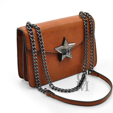 Carica l&#39;immagine nel visualizzatore di Gallery, Borsa borsetta donna tracolla spalla piccola cuoio nero con stella Catene Pelle