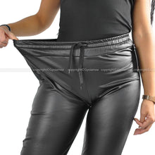 Carica l&#39;immagine nel visualizzatore di Gallery, Pantalone donna ecopelle elasticizzato nero felpato casual sportivo morbido