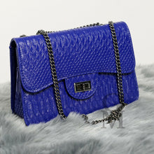 Carica l&#39;immagine nel visualizzatore di Gallery, Borsa borsetta pelle  donna tracolla blu catena new