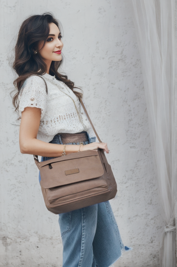 Borsa Donna A. Basile in Pelle con Tracolla Capiente Multi Tasche giornaliera