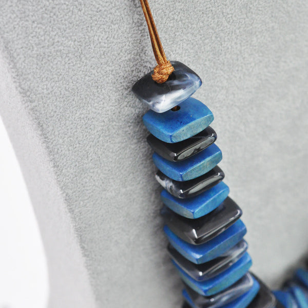Collana blu turchese lunga corallo legno etnico dischi quadrati boemia etnica