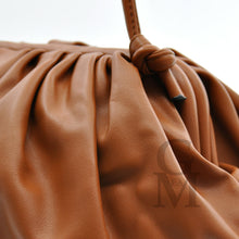 Carica l&#39;immagine nel visualizzatore di Gallery, GM nuvola shoulder borsa morbida pouch catena arricciata donna tracolla grande